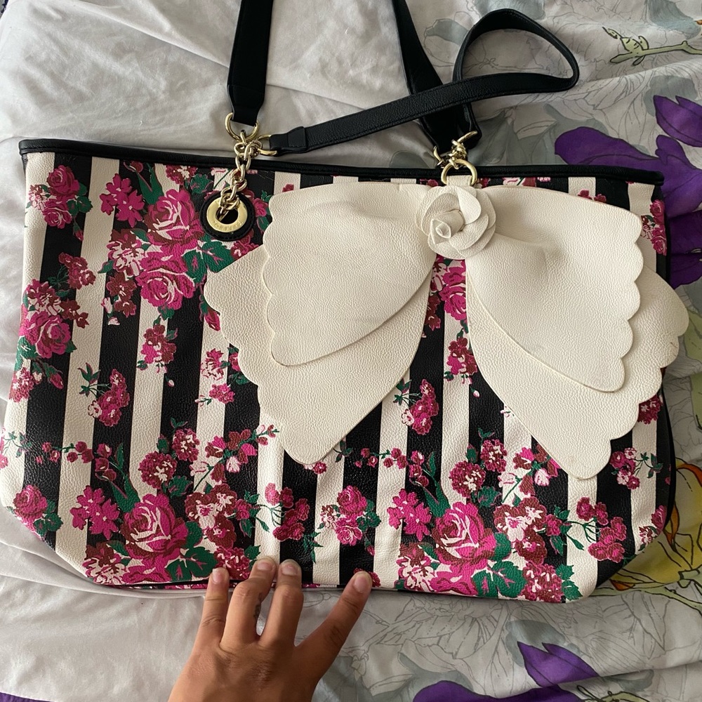 Betsy Johnson purse